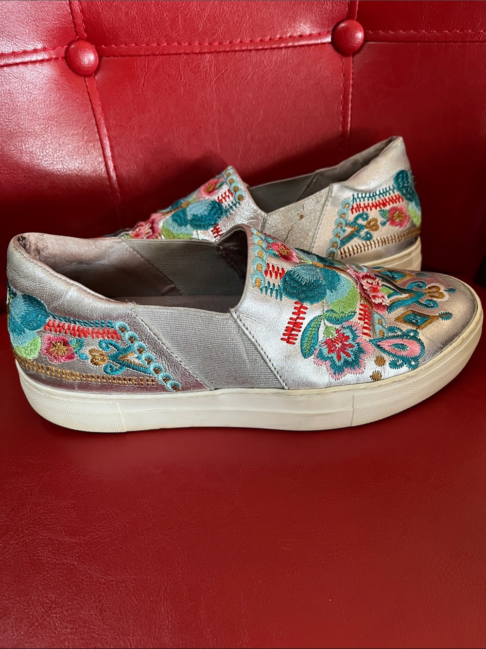 Metallic Silver Embroidered Slip-On Mules with Teal & Pink Motif